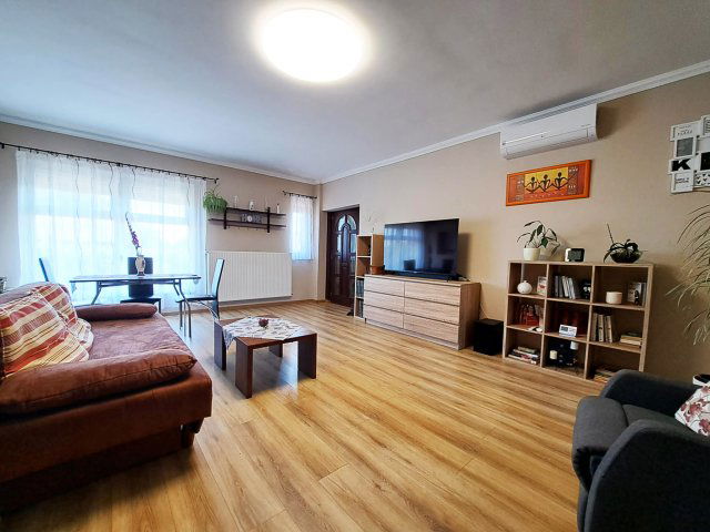 Eladó családi ház, Petrikeresztúron 68 M Ft, 4 szobás
