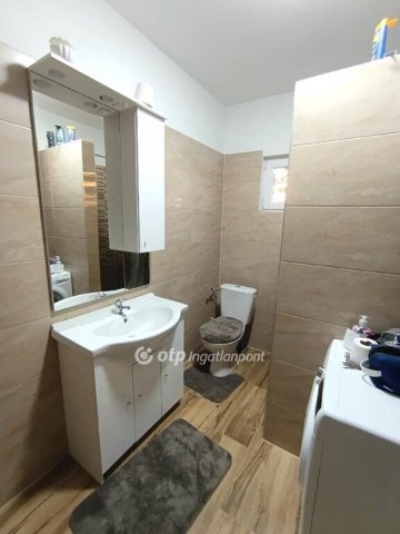 Eladó családi ház, Tárnokon 49.9 M Ft, 3 szobás