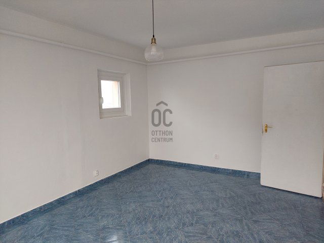 Eladó panellakás, Pécsett, Acsády Ignác utcában 42.3 M Ft