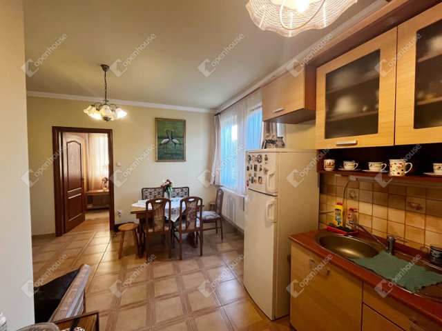 Eladó ikerház, Debrecenben 145 M Ft, 4 szobás