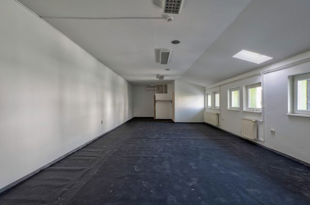 Kiadó iroda, Budapesten, XIX. kerületben, Ady Endre úton