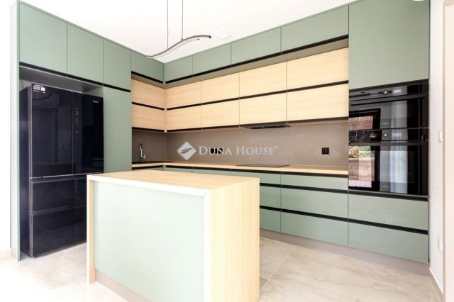 Eladó családi ház, Budapesten, II. kerületben 299 M Ft, 4 szobás