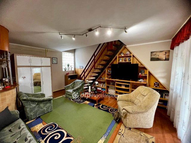 Eladó családi ház, Füzesabonyban 65 M Ft, 6 szobás