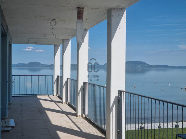 Eladó téglalakás, Balatonmáriafürdőn 62.9 M Ft, 2 szobás