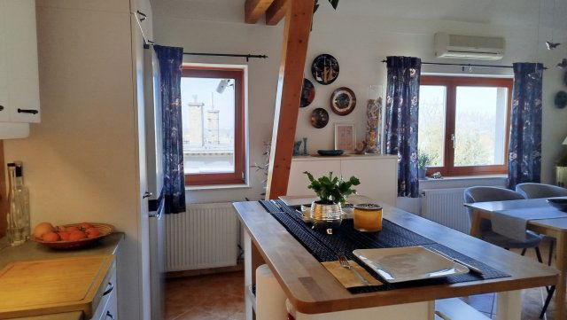 Eladó téglalakás, Esztergomban 97.99 M Ft, 3+2 szobás