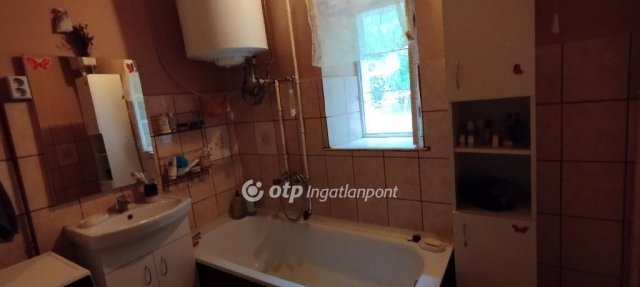 Eladó mezogazdasagi ingatlan, Jászberényben 32 M Ft, 2 szobás