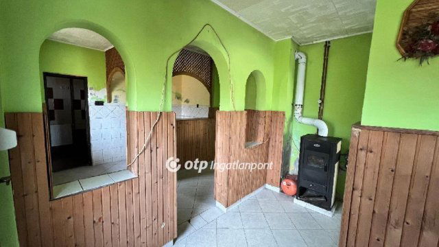 Eladó sorház, Mezőlakon 14.9 M Ft, 2 szobás