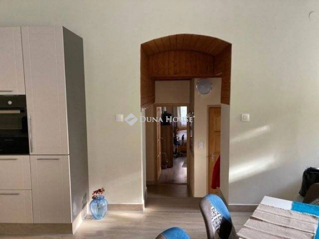 Eladó családi ház, Pécsett 104.9 M Ft, 4 szobás