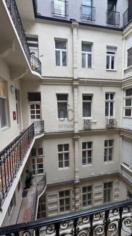 Eladó téglalakás, Budapesten, VI. kerületben 88 M Ft, 2 szobás