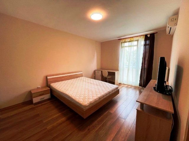 Kiadó téglalakás, albérlet, Pécsett, Madách Imre utcában