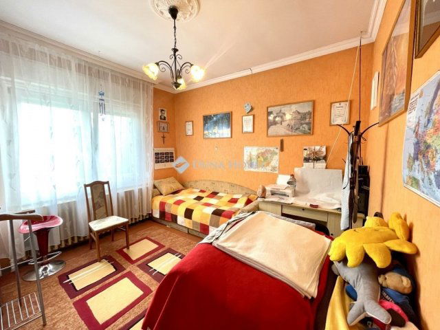 Eladó családi ház, Izsákon 80 M Ft, 4 szobás