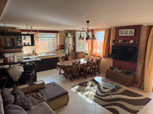 Eladó ikerház, Balatonalmádiban 117.5 M Ft, 2+3 szobás