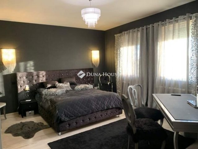 Eladó családi ház, Kerepesen 155 M Ft, 4 szobás