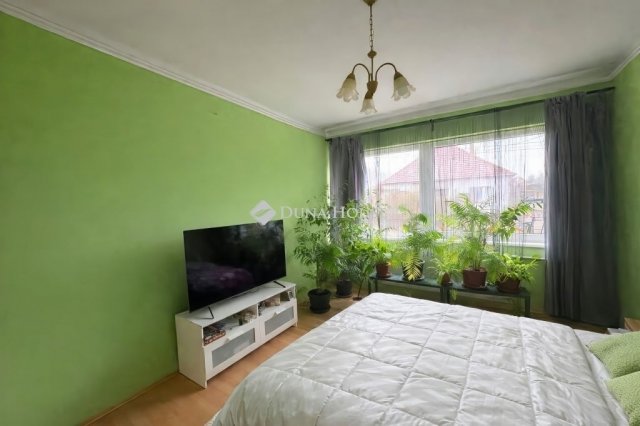 Eladó családi ház, Gödön 104 M Ft, 4 szobás