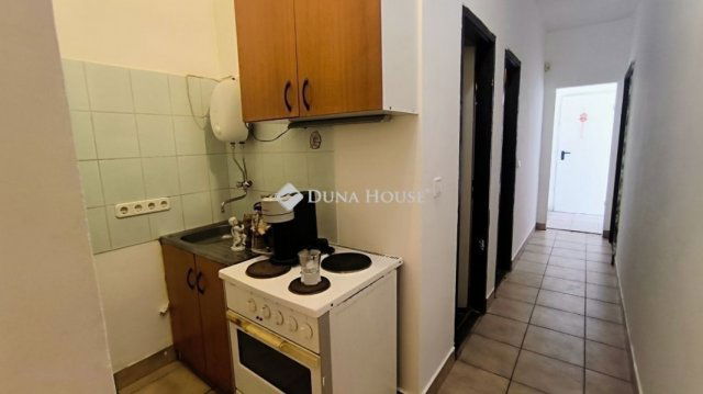 Eladó téglalakás, Budapesten, XX. kerületben 37.9 M Ft, 3 szobás