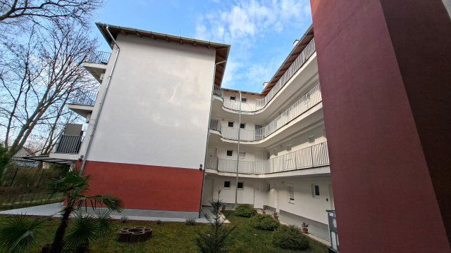 Eladó téglalakás, Dombóváron 27.5 M Ft, 1+1 szobás