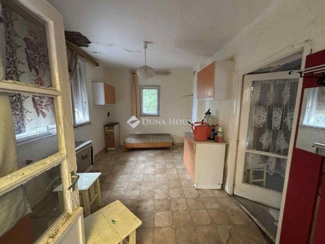 Eladó családi ház, Sándorfalván 59 M Ft, 2+1 szobás