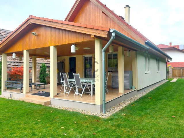 Eladó családi ház, Siófokon 169 M Ft, 4 szobás