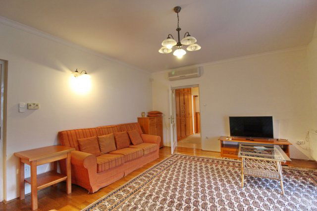 Kiadó téglalakás, albérlet, Debrecenben 450 E Ft / hó, 4 szobás