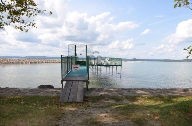 Eladó hotel, Balatonföldváron 995 M Ft / költözzbe.hu