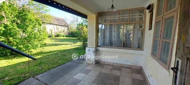 Eladó családi ház, Kunszentmártonban 13.5 M Ft, 2 szobás