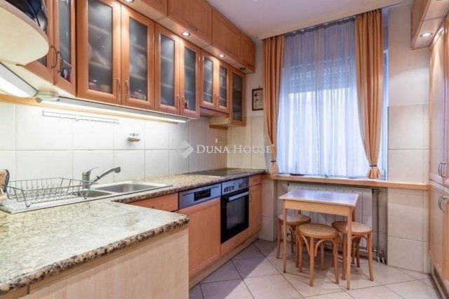 Eladó téglalakás, Budapesten, II. kerületben 235 M Ft, 3 szobás