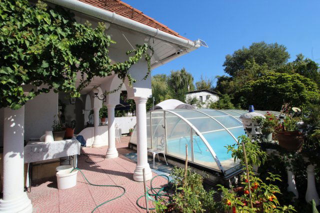 Eladó családi ház, Budakalászon 219 M Ft, 5 szobás