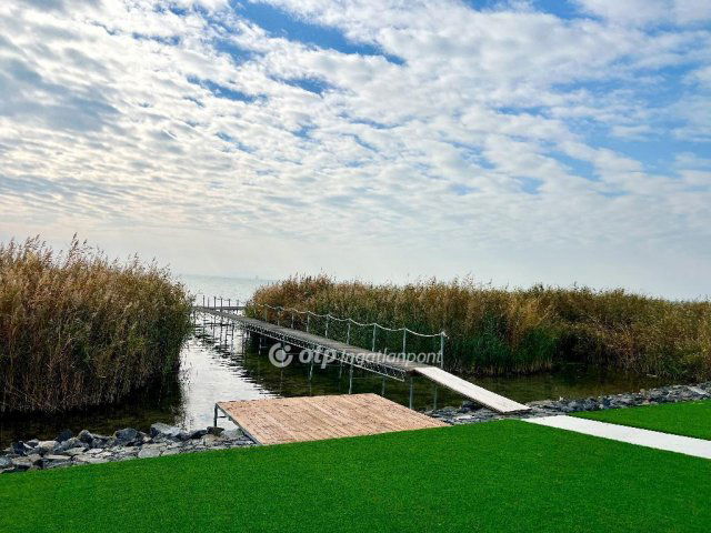 Eladó ikerház, Balatonakaliban 498 M Ft, 4 szobás