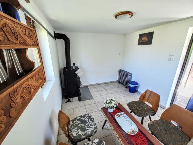 Eladó családi ház, Szegeden 27.5 M Ft, 2 szobás