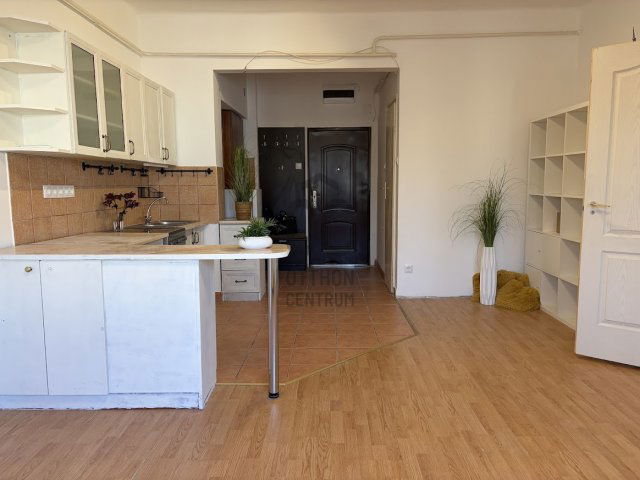 Eladó téglalakás, Budapesten, XX. kerületben, Teremszeg utcában