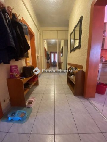 Eladó családi ház, Budapesten, XIX. kerületben, Pákozd utcában