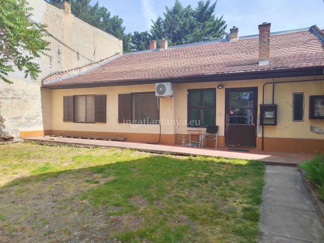 Eladó családi ház, Budapesten, XX. kerületben 58 M Ft, 2 szobás