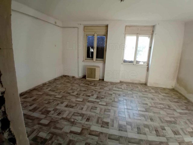 Eladó családi ház, Hácson 11.25 M Ft, 4+1 szobás