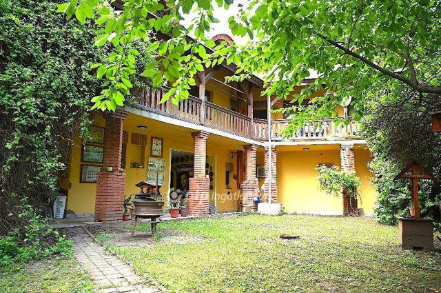 Eladó családi ház, Nagykállóban 220 M Ft, 4+2 szobás
