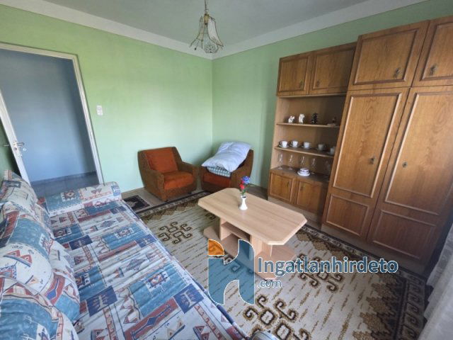 Eladó családi ház, Alsópáhokon 39.9 M Ft, 2 szobás