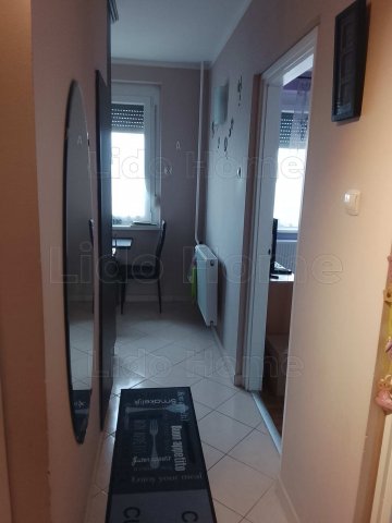 Eladó panellakás, Tatabányán 49.9 M Ft, 3 szobás