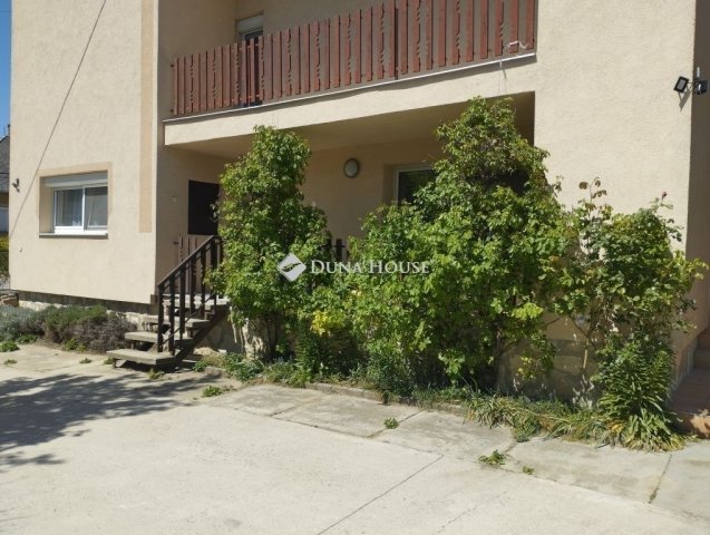 Eladó családi ház, Móron 92 M Ft, 5 szobás