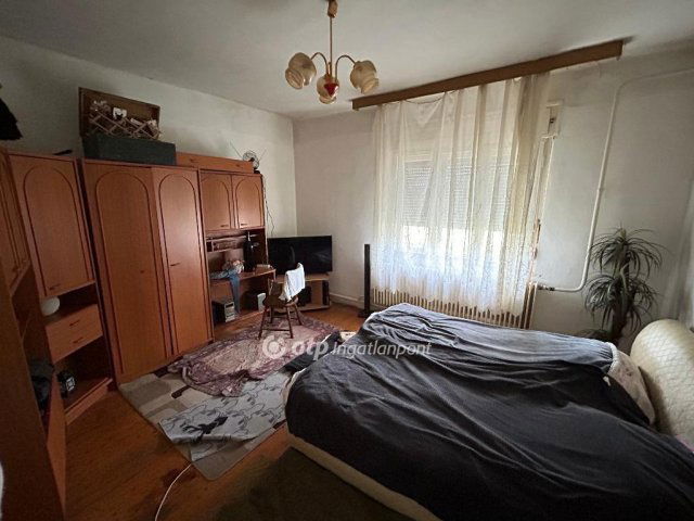 Eladó családi ház, Rábapatonán 39.5 M Ft, 2 szobás