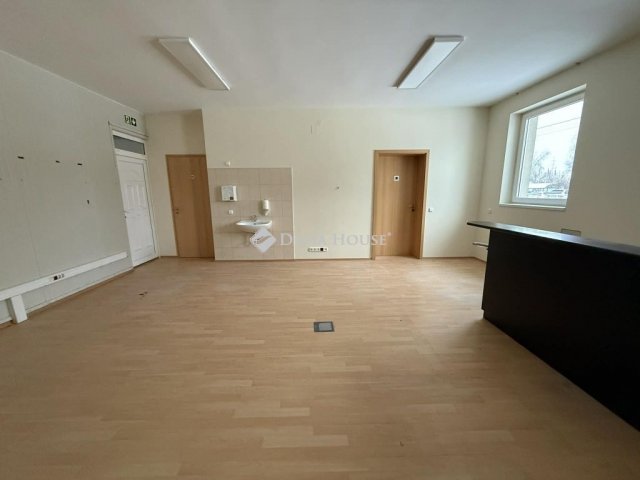 Eladó ipari ingatlan, Kecskeméten 600 M Ft / költözzbe.hu