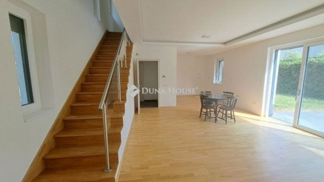 Eladó téglalakás, Budapesten, III. kerületben 200 M Ft, 6 szobás