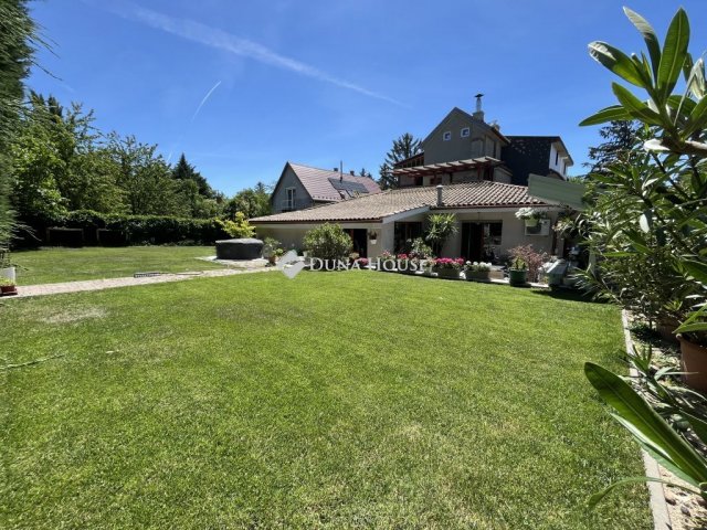 Eladó téglalakás, Budakeszin, József Attila utcában 230 M Ft