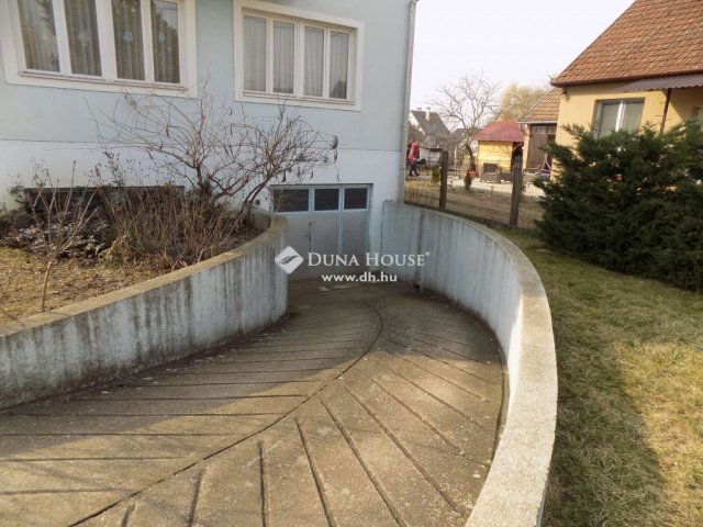 Eladó családi ház, Bocskaikerten 89 M Ft, 5 szobás