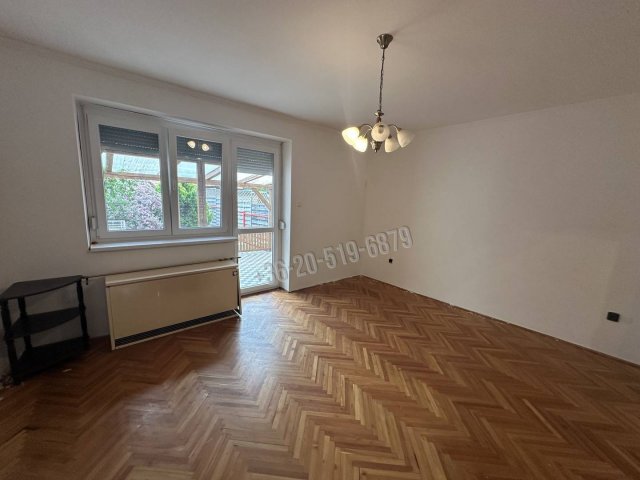 Eladó sorház, Pakson, Munkácsy Mihály utcában 62.5 M Ft