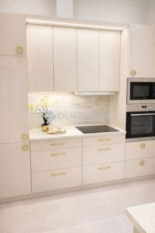 Eladó téglalakás, Budapesten, II. kerületben 108.9 M Ft