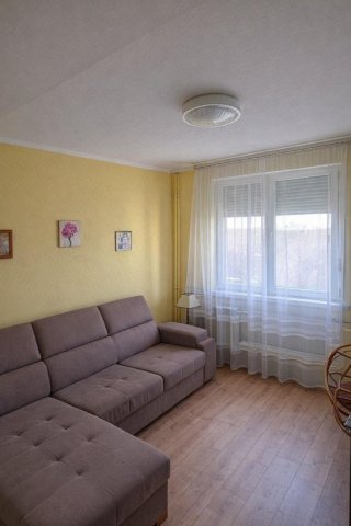 Eladó panellakás, Szentlőrincen 41.9 M Ft, 3 szobás