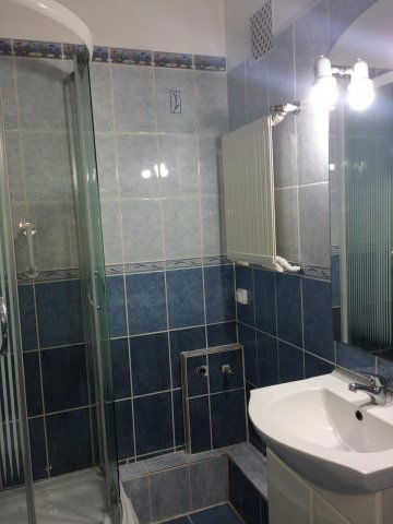 Kiadó panellakás, albérlet, Pécsett 155 E Ft / hó, 2 szobás