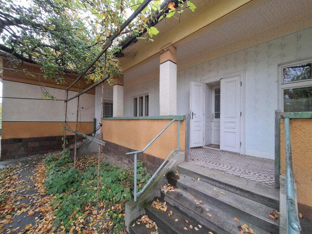 Eladó családi ház, Szentistvánon 26.5 M Ft, 4 szobás