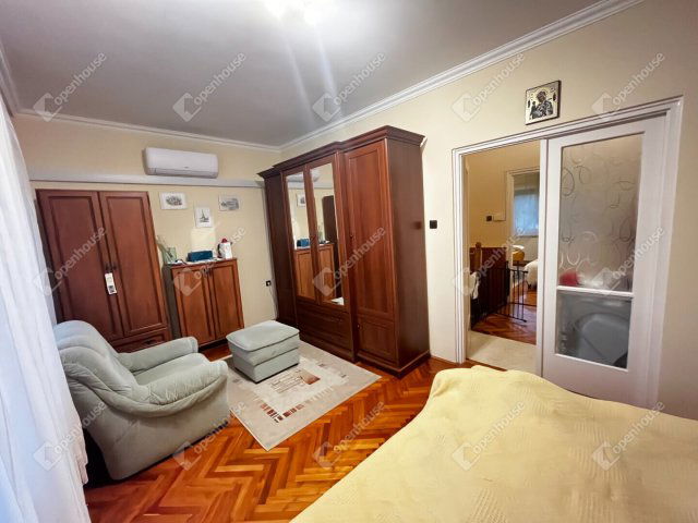 Eladó ikerház, Debrecenben 110 M Ft, 3 szobás