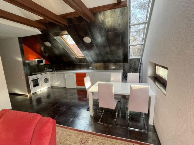 Kiadó téglalakás, albérlet, Tatán 270 E Ft / hó, 3 szobás