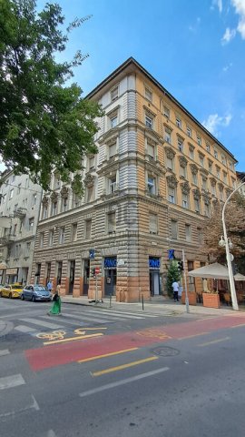 Eladó téglalakás, Budapesten, VIII. kerületben 121 M Ft